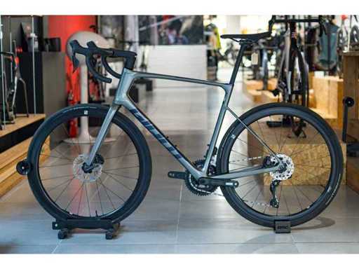 Giant Defy Two 2024 Road Bike