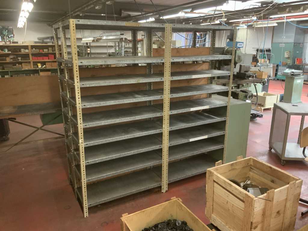 Shelving (2x)