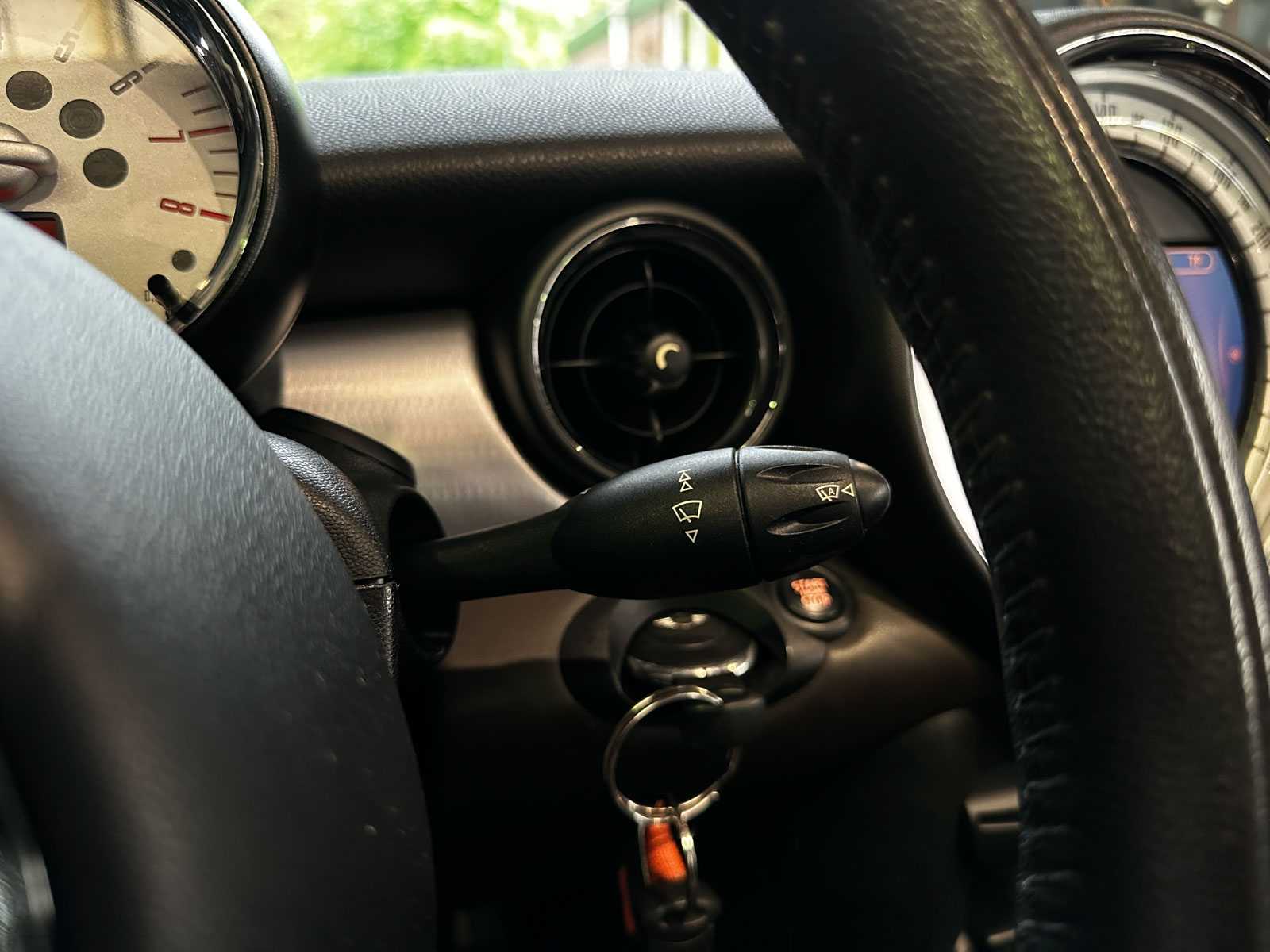 Mini Cooper S Cabriolet 1.6 184pk 2014 AUTOMAAT (Origineel-NL), 3-TJP-74