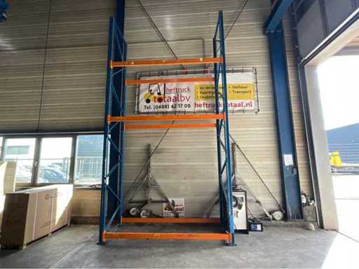 Warehouse racking - pallet racking