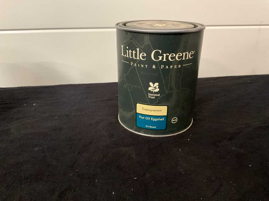 Little green Flat oil Paint, PUR, glue & sealant