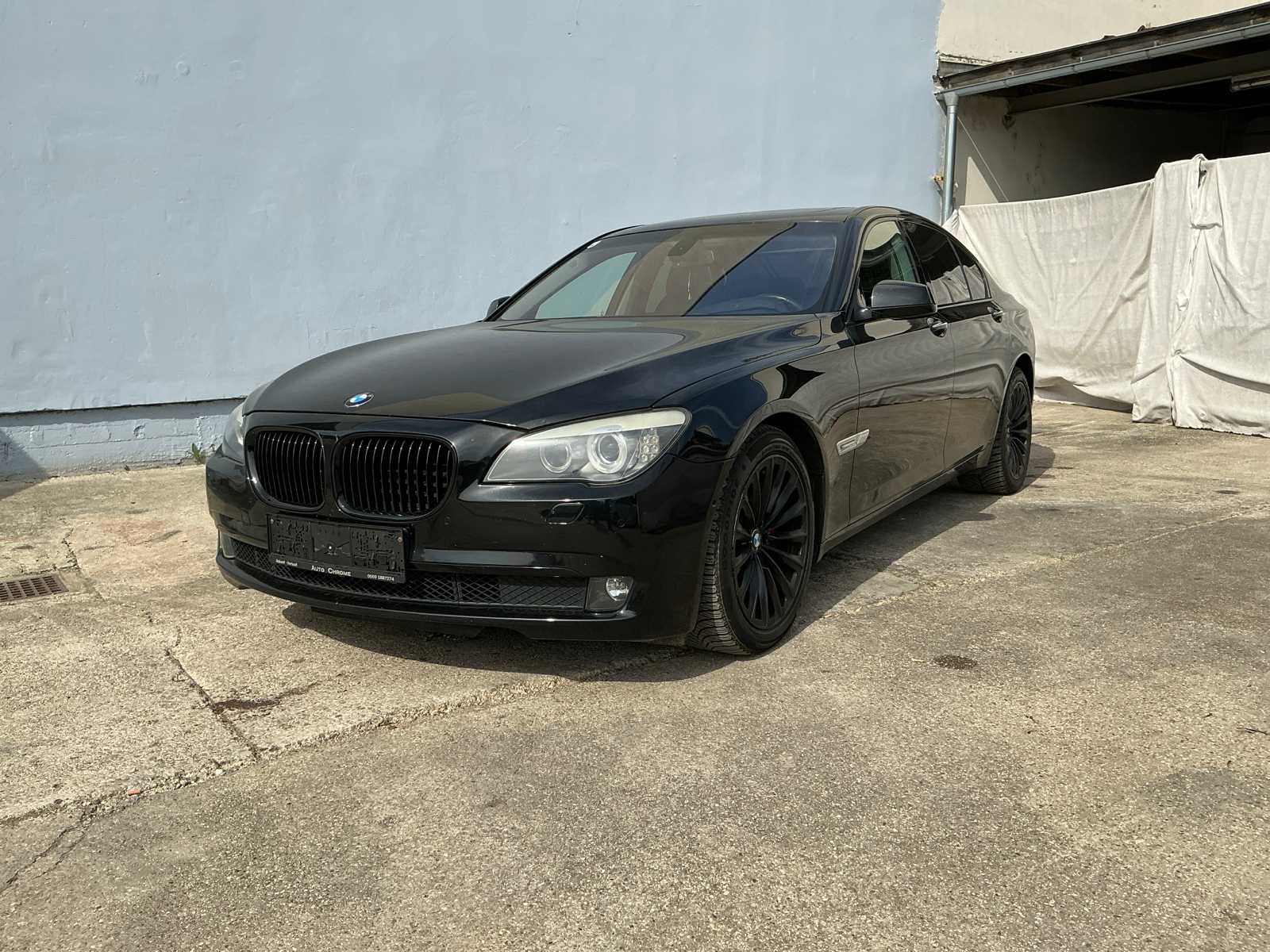2009 BMW 750i F01 N63