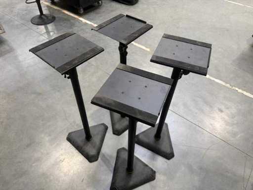 4x GRAVITY SP 3202 VT Stand