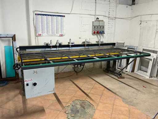 2010 D&P AUTOMATION PVC Maszyna do przycinania ram