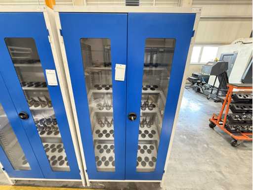   32 pcs HSK-A63 Tool Holders with Tools