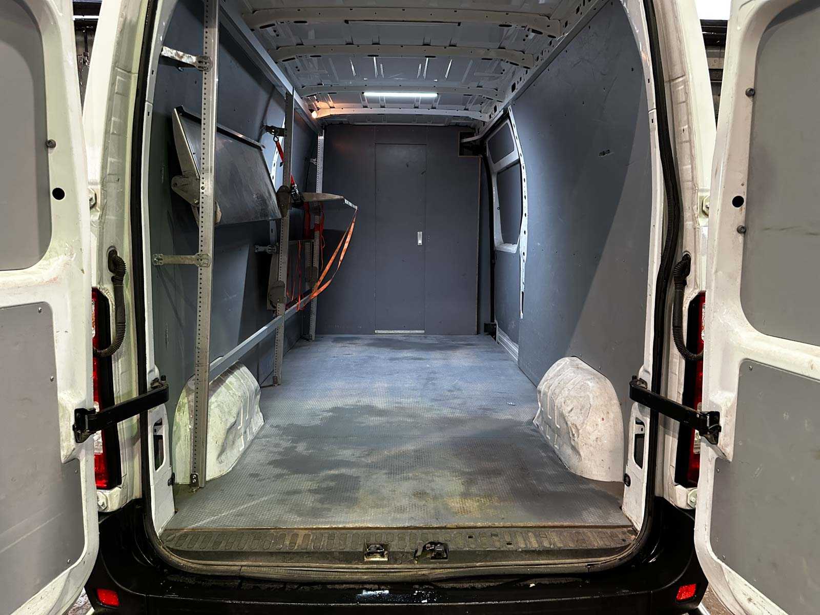 Renault Master T35 2.3dCi L3H2 W.E. 135pk 2024 (Origineel-NL + 1e eigenaar), V-22-HBV