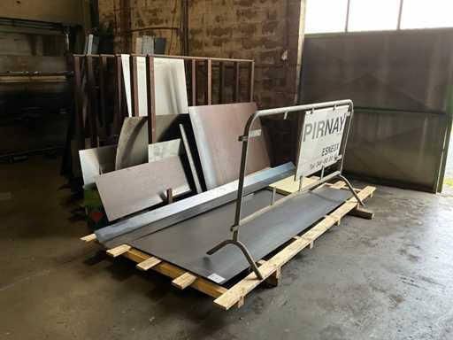 Parceller divers stocks métalliques