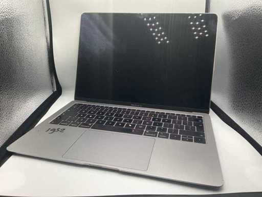 Apple MacBook Air Retina A1932 Laptop
