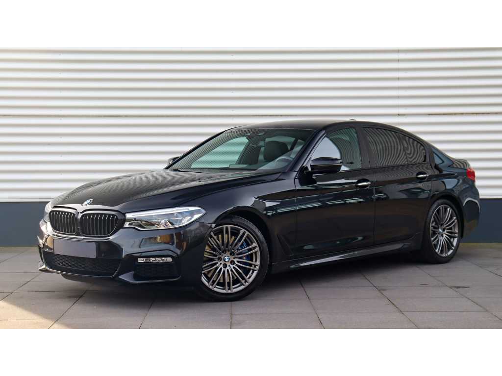 BMW - 5-serie - 540i High Exe - PG-351-V - 2017