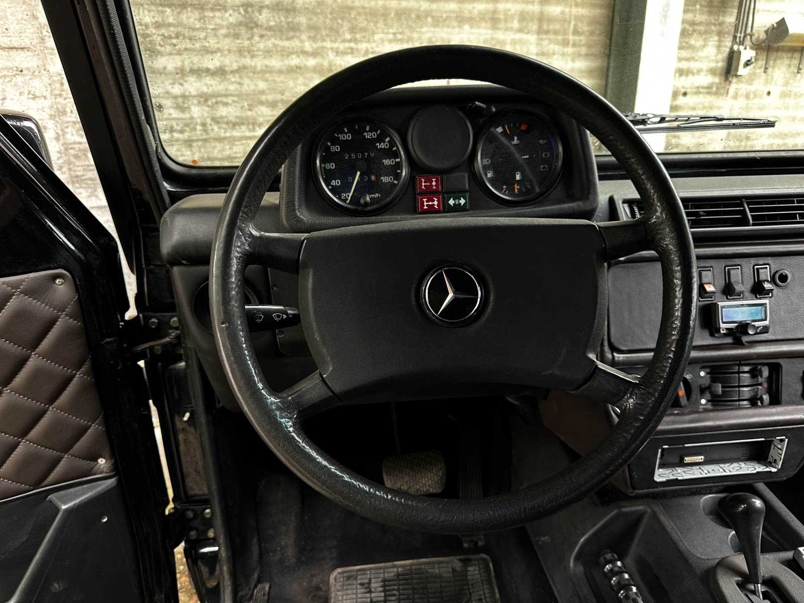 Mercedes-Benz G230 GE 125PK 1983 G-klasse, 66-HBN-1 OLDTIMER