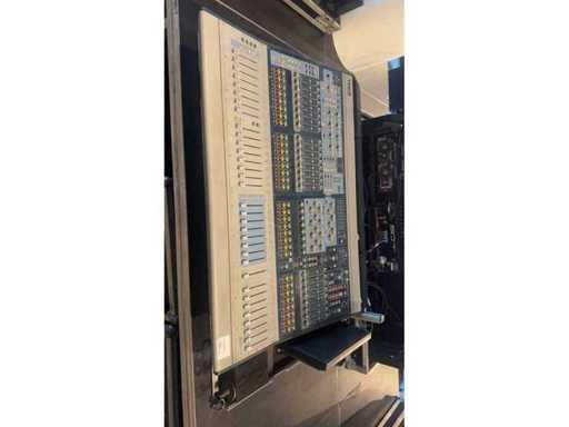 VENUE SC48 + RACKS + FLIGHTCASES