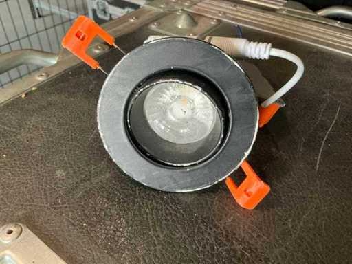 Verstellbarer eingebauter Scheinwerferkolben 5w 3000k Schwarzes Loch – 65 (100x)