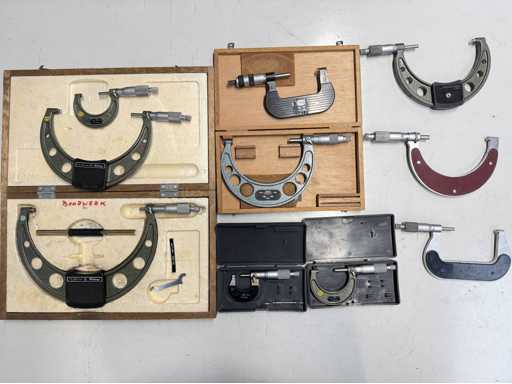   10 micrometers