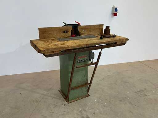 Ma?in? de frezat de mas? Elektra TF-100