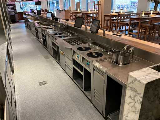 Frontcooking counter met apparatuur (combinatiekavel 17-36)