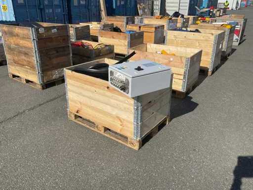 Różne urządzenia operacyjne / w tym szafa sterująca SIEMENS