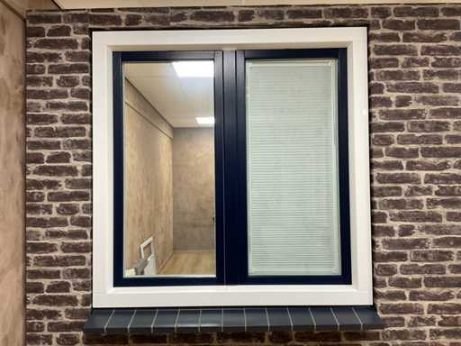 Cadre de fenêtre en plastique Novafront avec fenêtres à double ouverture