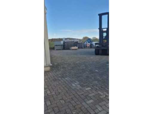 30ad69fa-79dd-4e33-bad8-49ad38e2b15d.mp4