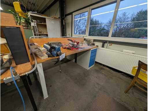 Workbench with contents