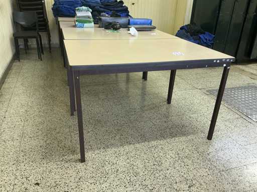Various tables (8x)