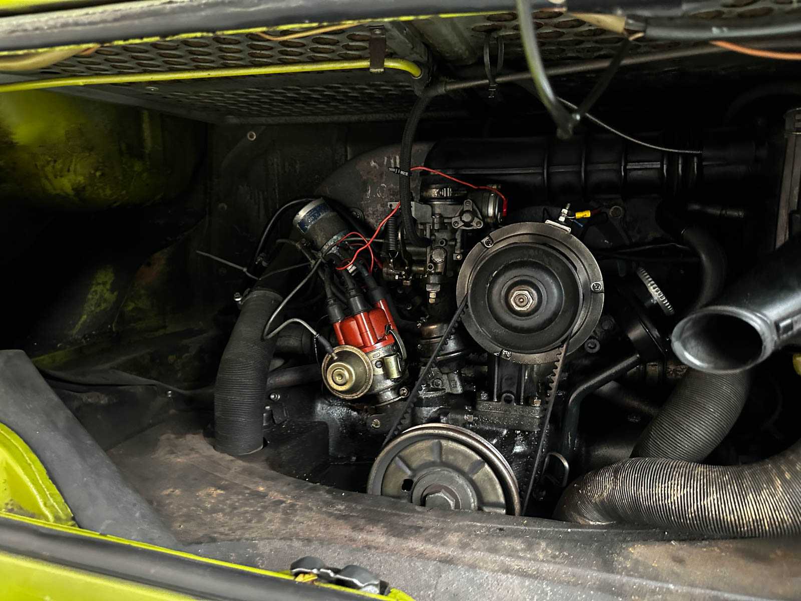 Volkswagen 23 Kampeerauto 1977, 00-SL-64 Camper