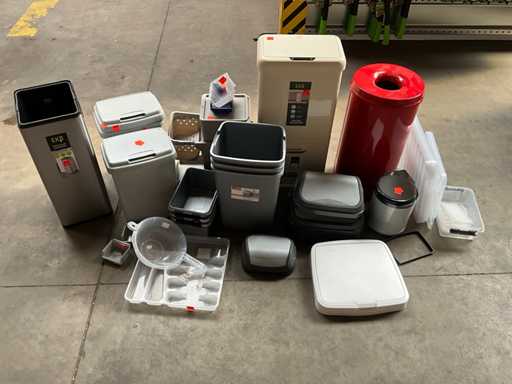 Mix kavel diverse afvalemmers & prullenbakken