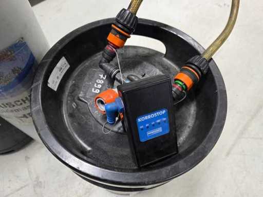 Deionistisches Schiff mit Messgerät für EDM (3x)