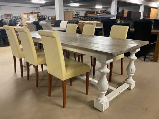 Tavola da pranzo a gelsomino