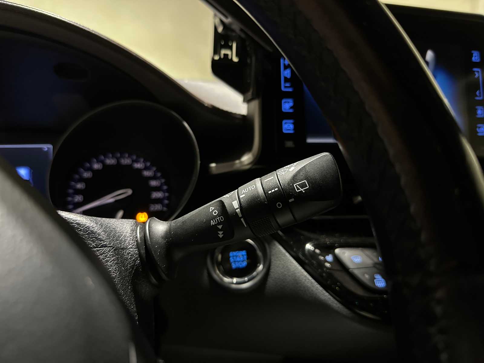 Toyota C-HR 1.2 First Edition 116hp 2017, NB-105-X