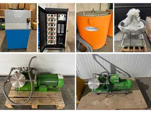 Hydrogen equipment: Compressor in new condition - pump - flywheel - miscellaneous