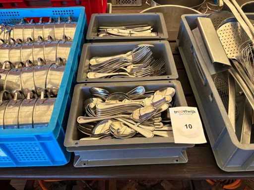 Partij lepels, vorken en messen