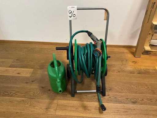 Cărucior cu furtun și stropitoare