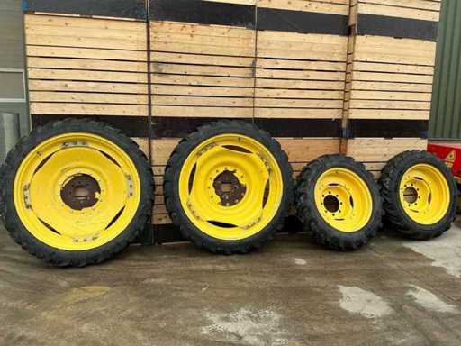 John Deere Culture Wheel Set