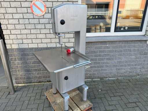 Kolbe - K330 - Vleeszaagmachine / lintzaag