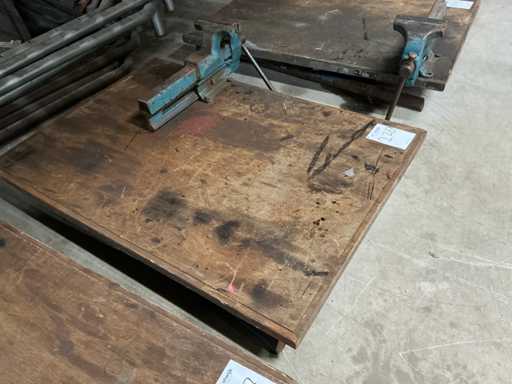 Folding work table with vice