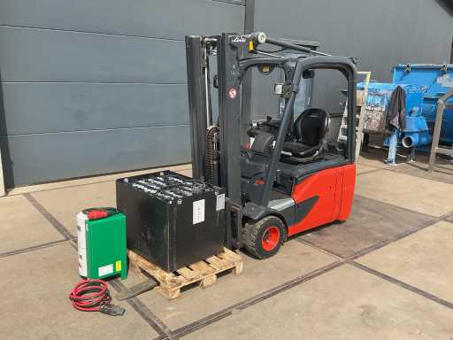 2015 Linde E18-02 Chariot élévateur