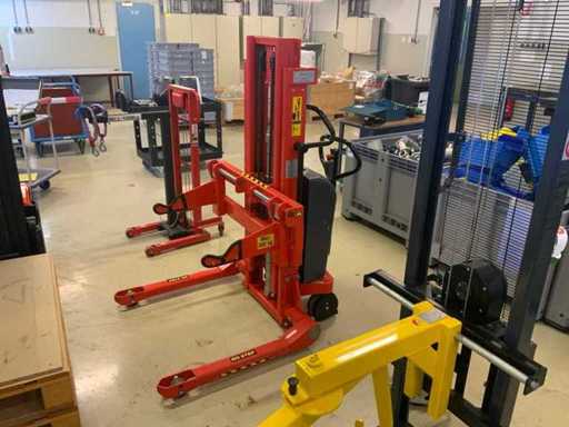 2011 Logitrans Self 1001/2020 Stacker