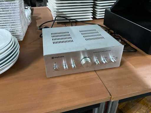 Skytronic 103.311 Versterker
