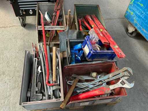 Batch of various hand tools