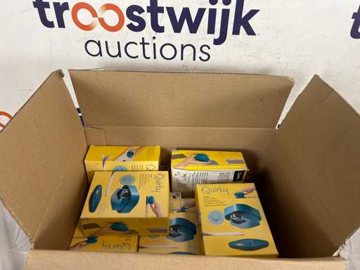 Quirky ALIGN - handy two-piece stapler