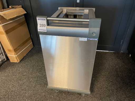 Empileur de plaques Metos