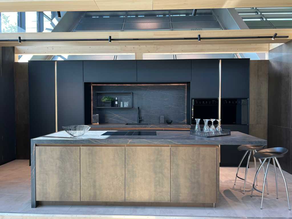 (Showroom) kitchens and equipment