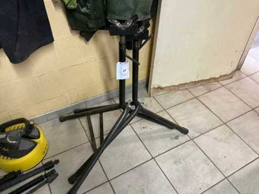 Roller support (2x)