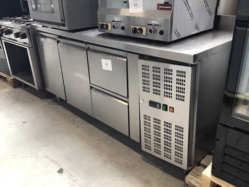 Refrigerated workbench