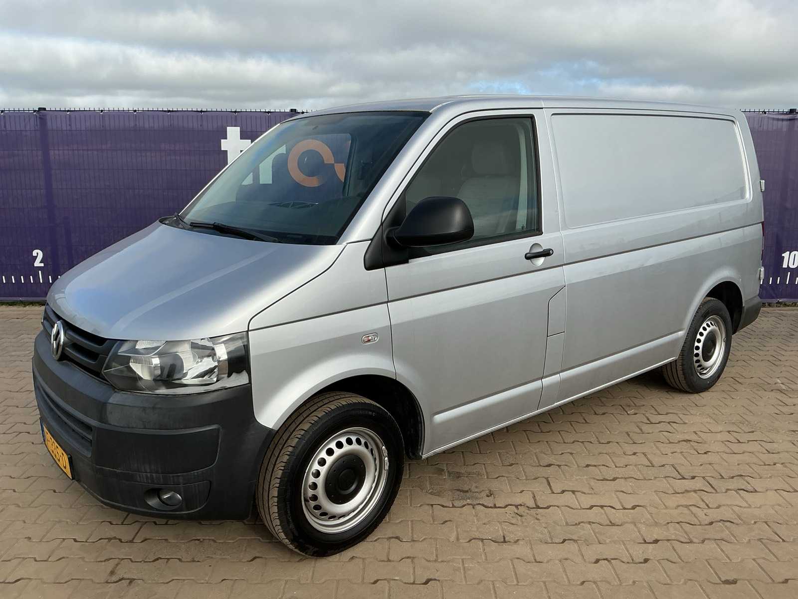 2013 – Volkswagen – Transporter – 2.0 TDI L1H1 T800Ba. – Company car