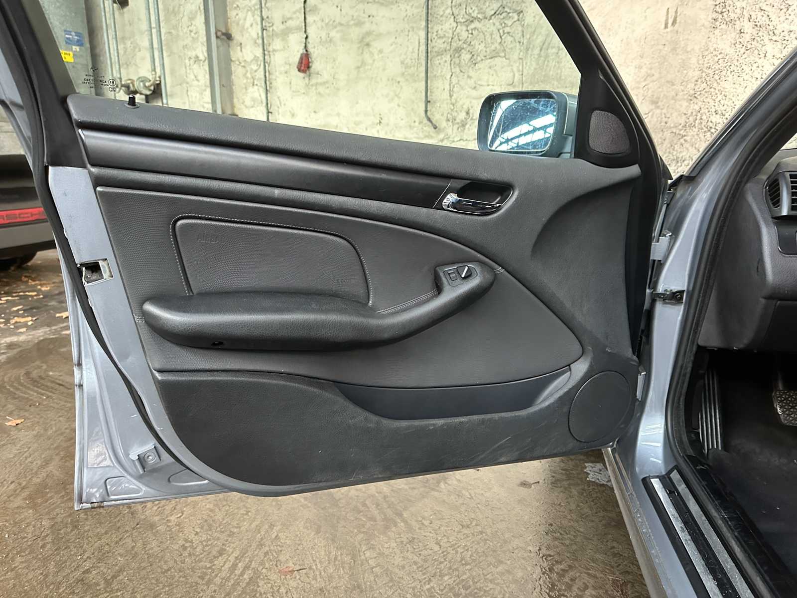 BMW 318i Touring Special Exec. 3er-Serie 141 PS 2003, 65-NJ-VL