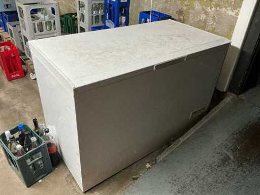 Freezer + refrigerator