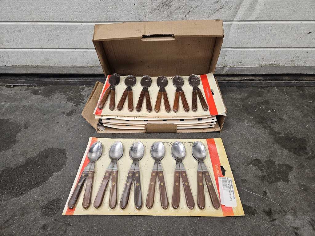 approx. 100 spoons new in packaging