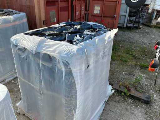 Self-adhesive underlayers 25 rolls Various building materials