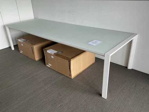 Diphano Terrassentisch